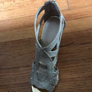 NIB Marc Fisher strappy heels